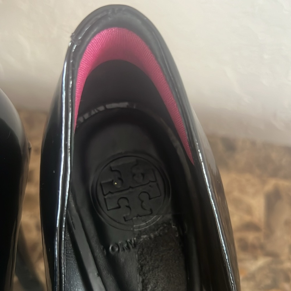 Adorable and cute authentic Tory Burch heel - Picture 4 of 11